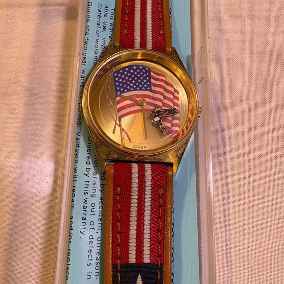 Valdour USA Flag Watch Genuine Leather Strap Vintage - Untested - Picture 2 of 4